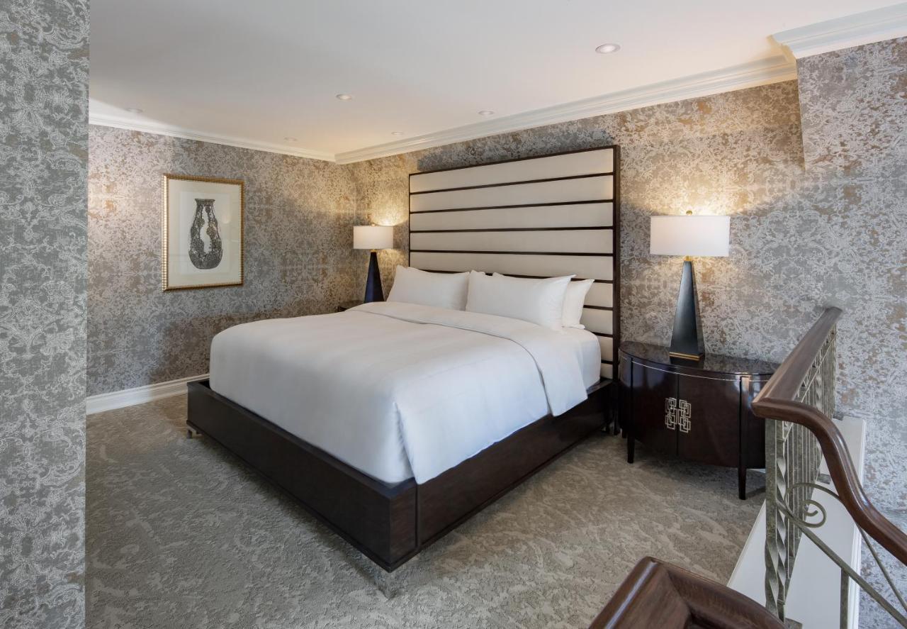 Chateau Vaudreuil Ngoại thất bức ảnh A bedroom at the Four Seasons Hotel